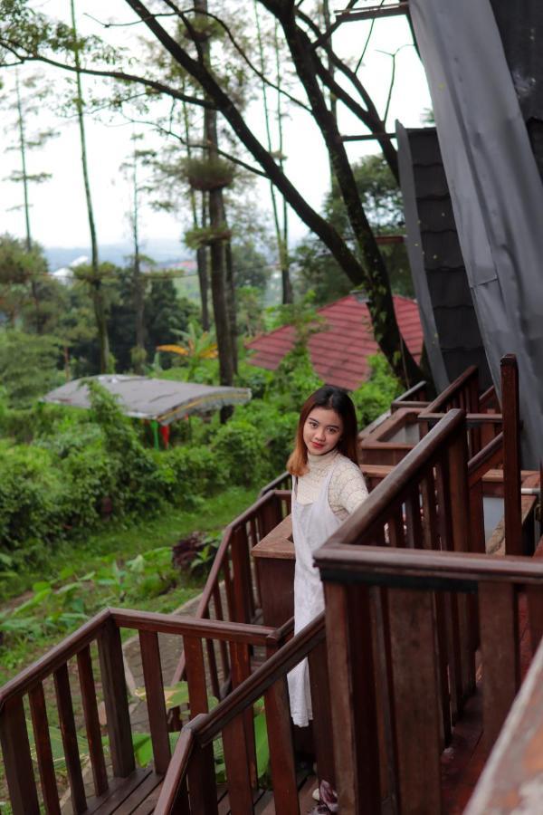 Villa Welirang Forest Pacet Mojokerto Exterior foto