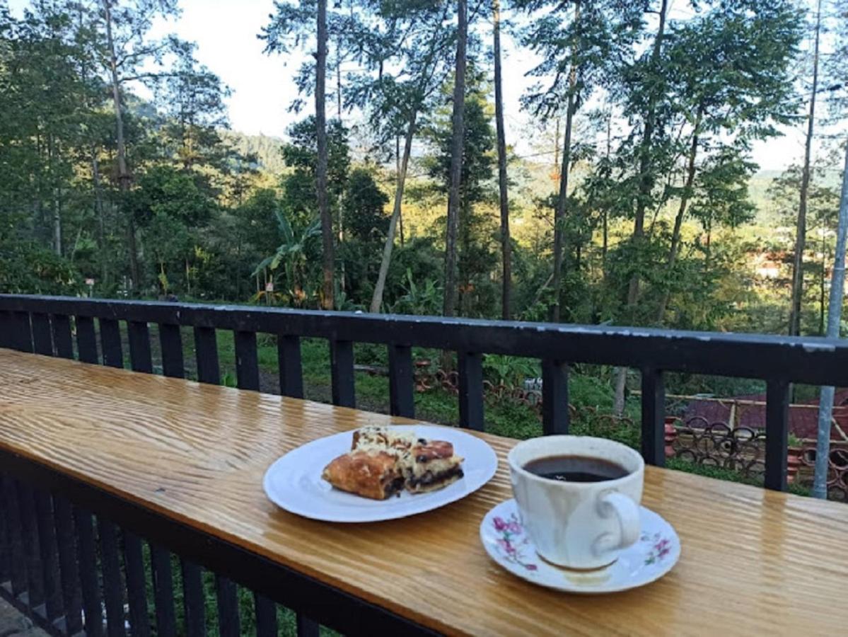 Villa Welirang Forest Pacet Mojokerto Exterior foto
